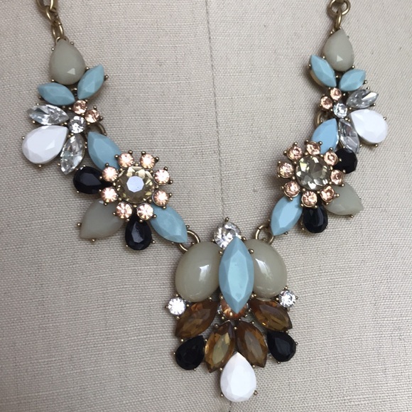J Crew statement necklace - Picture 7 of 7